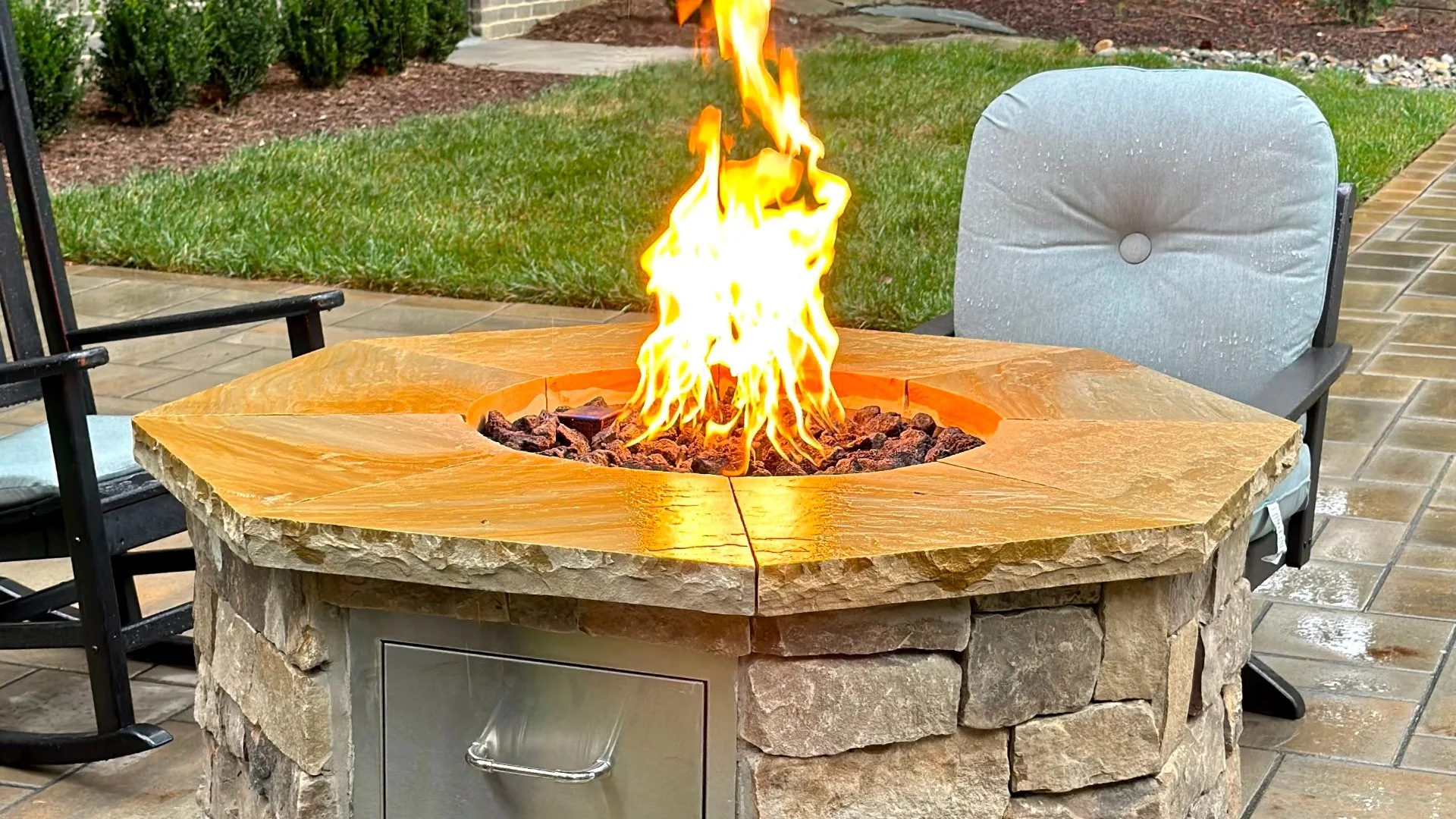 Fire Pit or Outdoor Fireplace? Choosing the Perfect Fire Feature