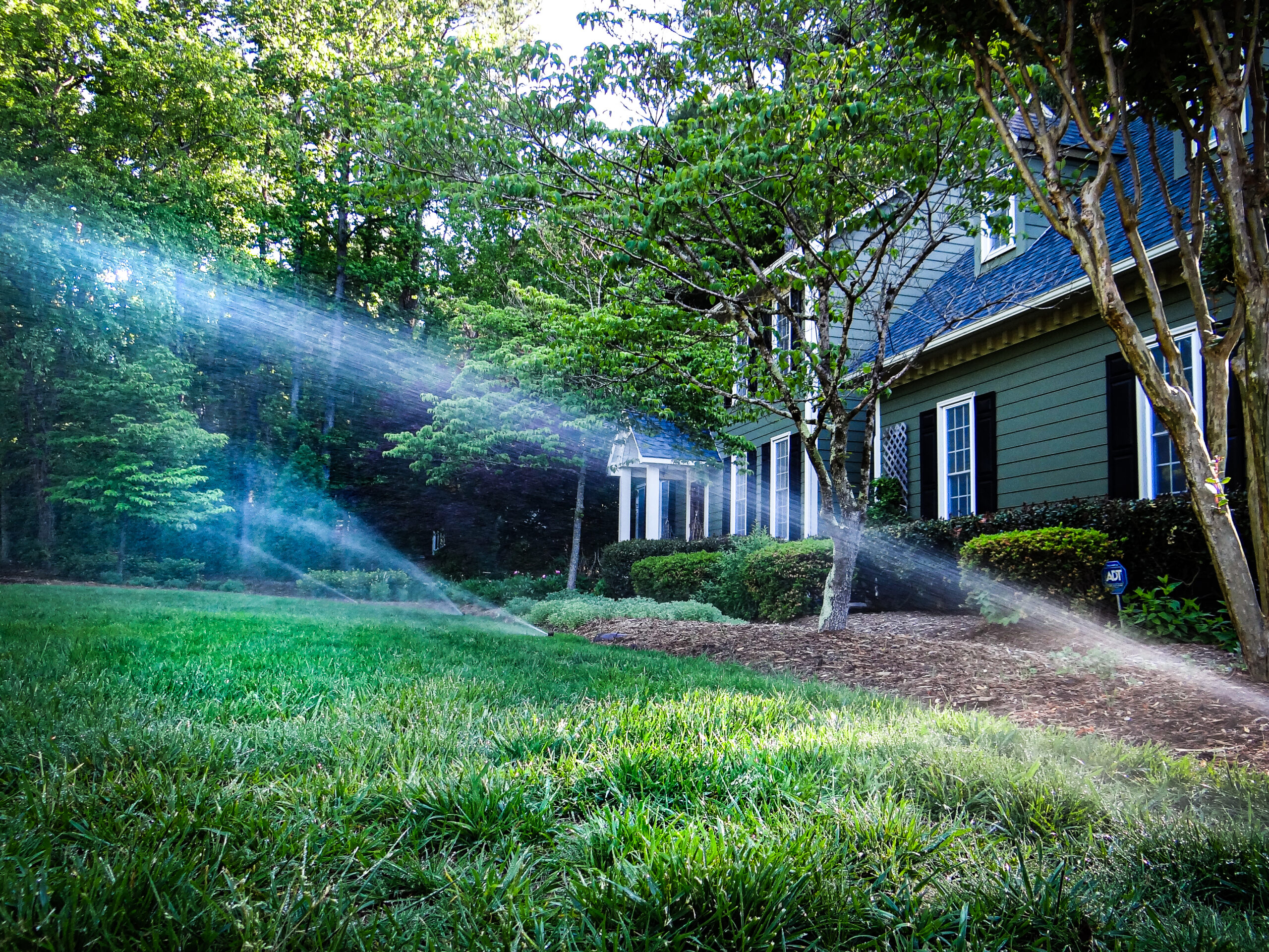 sprinkler__front-lawn
